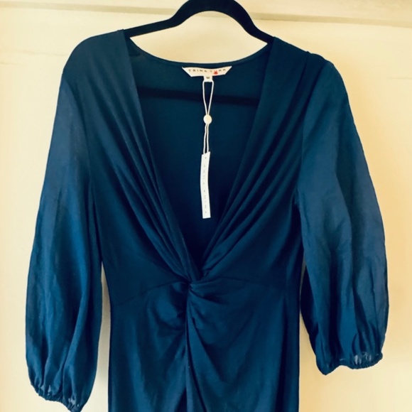 TRINA TURK Palm Coast Dress Navy Blue with V Neckline SIZE M NWT $268 - Picture 1 of 2
